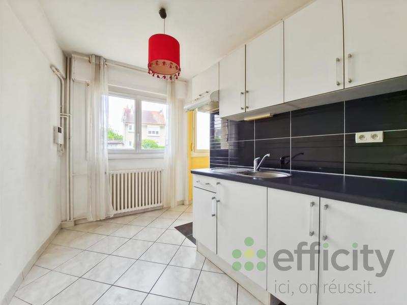 Appartement - 80 m² - 4 pièces