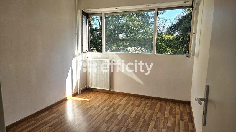 Appartement - 97 m² - 5 pièces