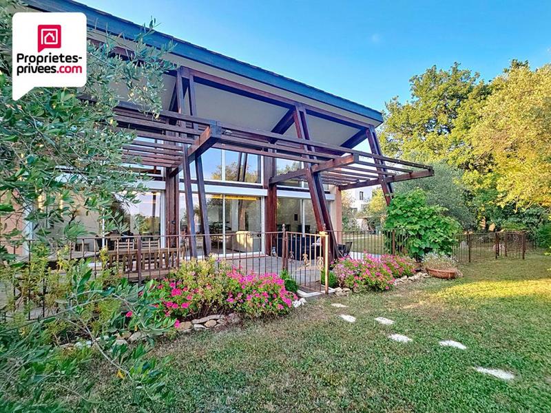 Demeure - 147 m² - 5 pièces