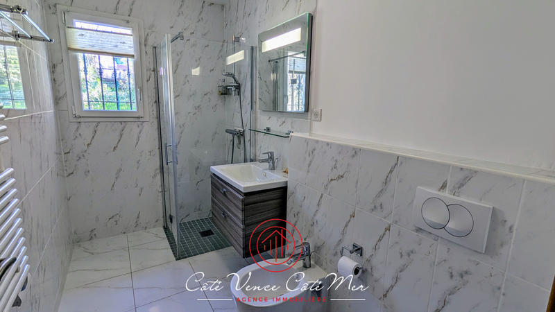 Maison - 199 m² - 6 pièces