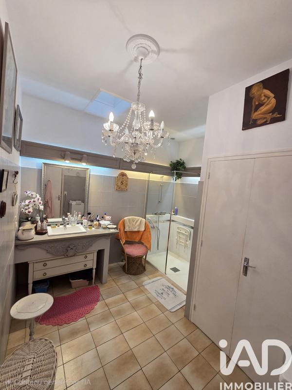 Maison - 184 m² - 7 pièces