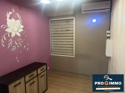 Local commercial - 84 m² - 5 pièces