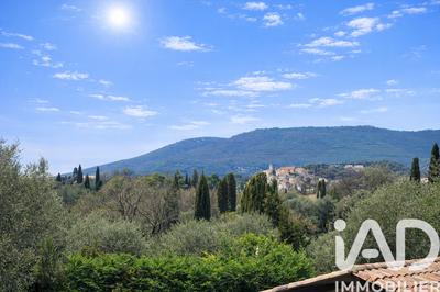 Maison - 236 m² - 6 pièces