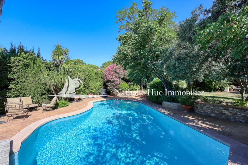 Mas - 250 m² - 5 pièces