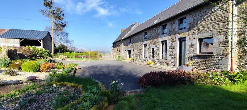 Propriété - 325 m² - 11 pièces