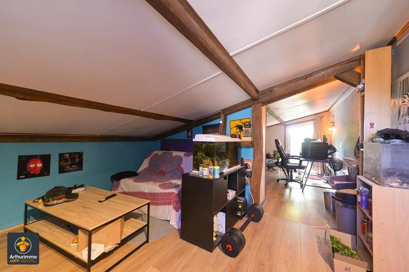 Maison - 230 m² - 9 pièces