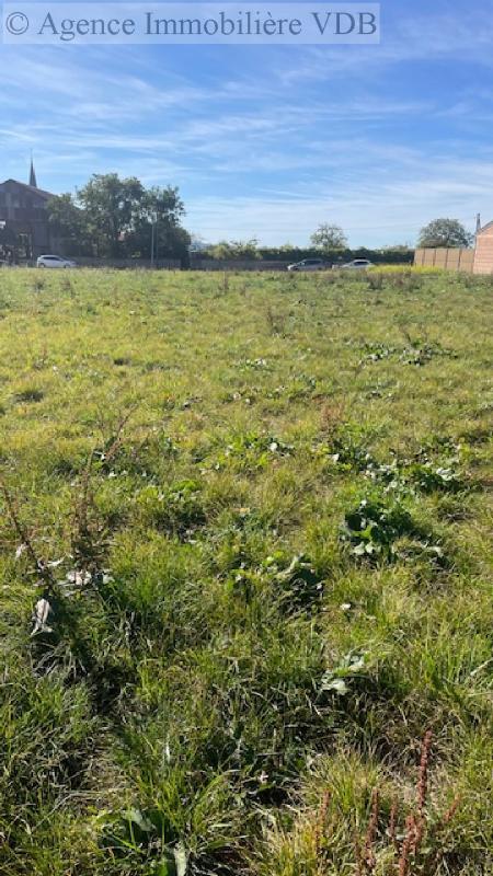 Terrain constructible - 835 m²