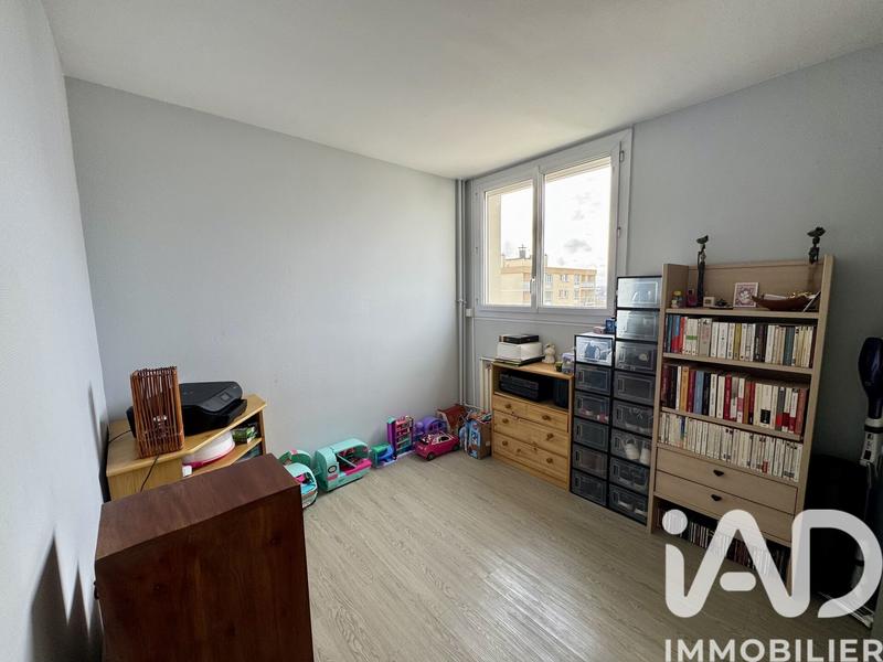 Appartement - 80 m² - 4 pièces