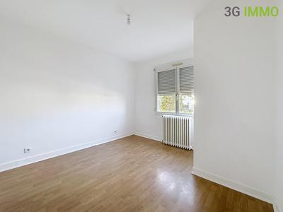 Maison - 83 m² - 5 pièces