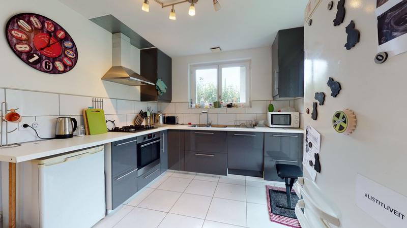 Maison traditionnelle - 133 m² - 12 pièces