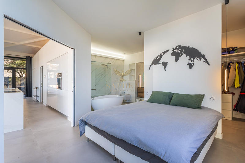 Appartement - 140 m² - 5 pièces