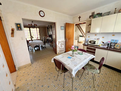 Maison - 96 m² - 5 pièces