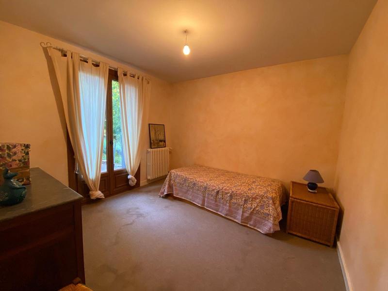 Maison - 180 m² - 7 pièces