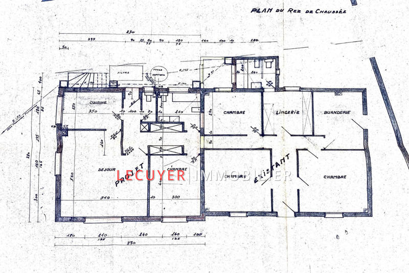 Maison - 208 m² - 5 pièces