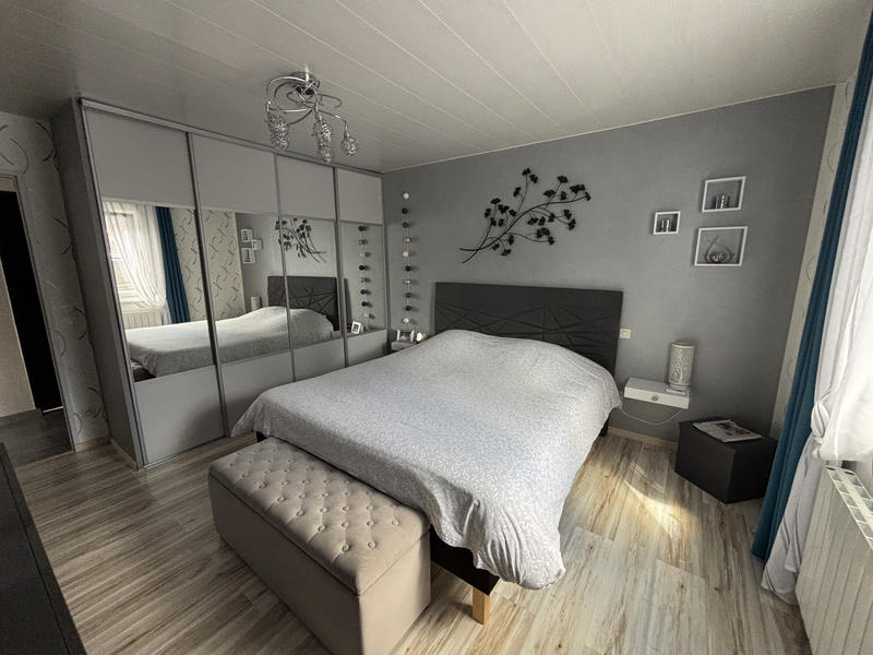 Maison - 187 m² - 7 pièces