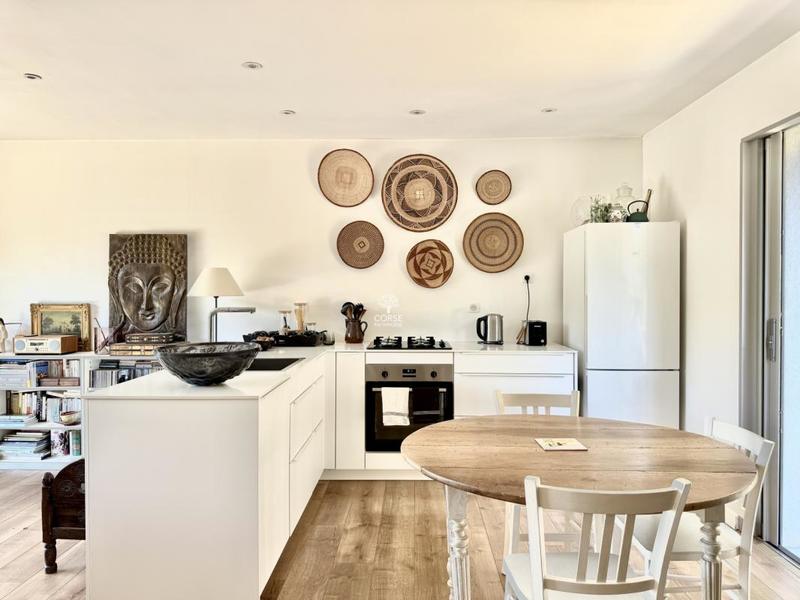 Maison - 98 m² - 5 pièces