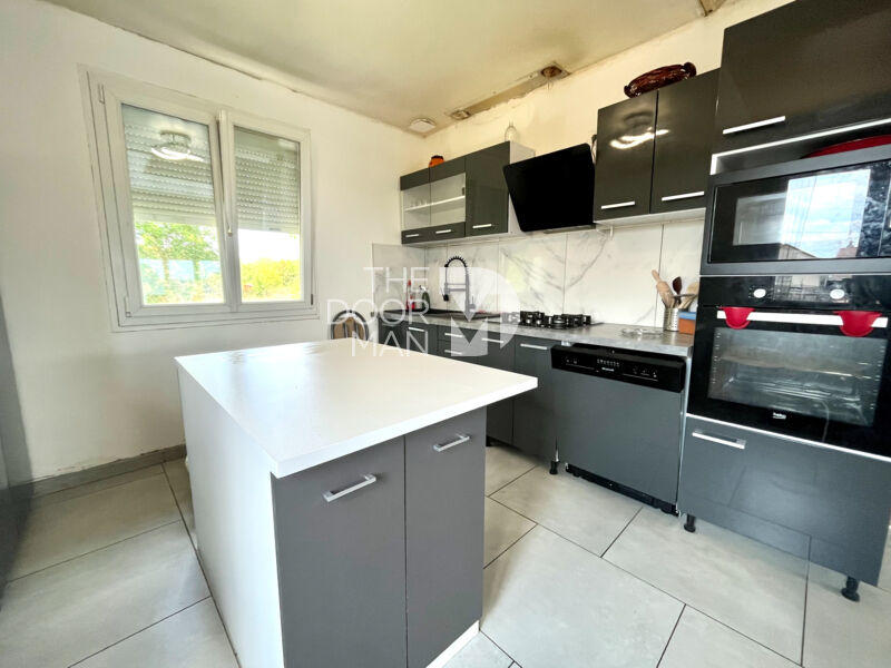 Maison - 145 m² - 6 pièces