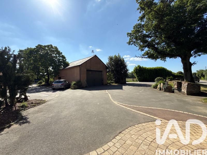 Maison - 394 m² - 9 pièces