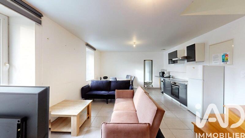 Maison - 157 m² - 9 pièces