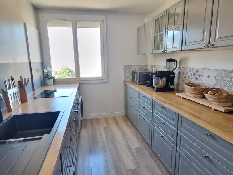 Appartement - 84 m² - 4 pièces