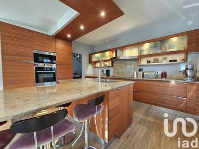 Maison - 200 m² - 7 pièces