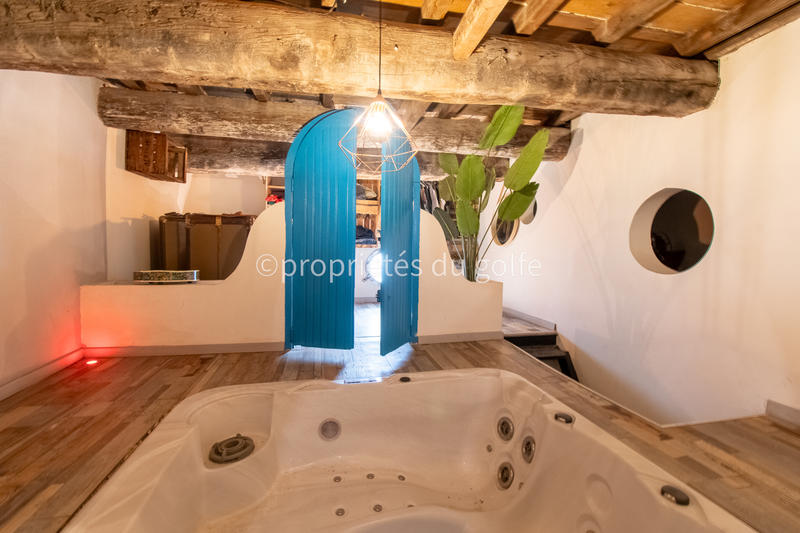 Appartement - 256 m² - 5 pièces