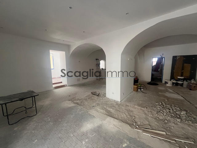 Local commercial - 163 m²