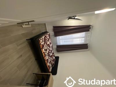 Chambre - 10 m² - 1 pièce