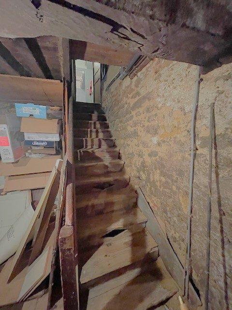 Maison - 185 m² - 10 pièces