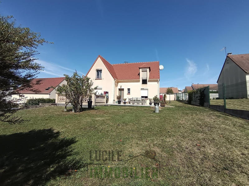 Maison - 130 m² - 6 pièces