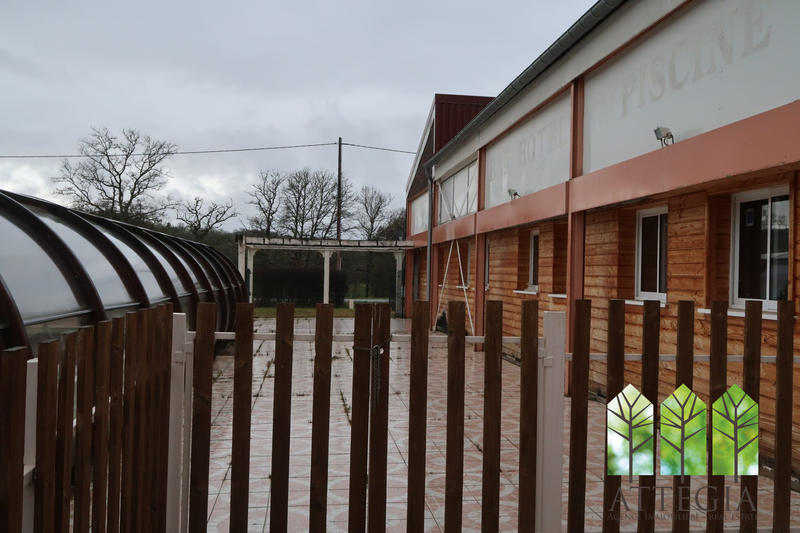 Maison - 966 m² - 20 pièces