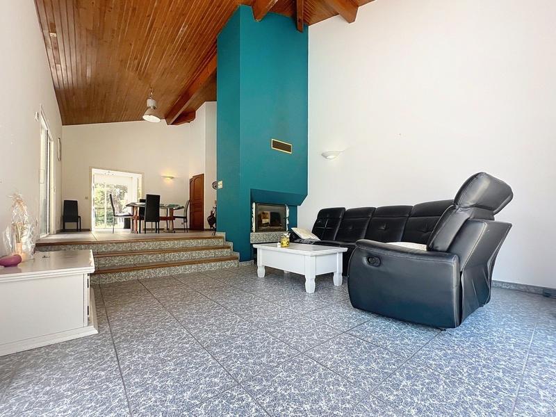 Maison - 187 m² - 8 pièces