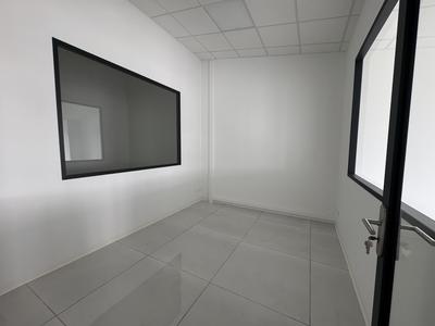 Bureau - 100 m² - 1 pièce