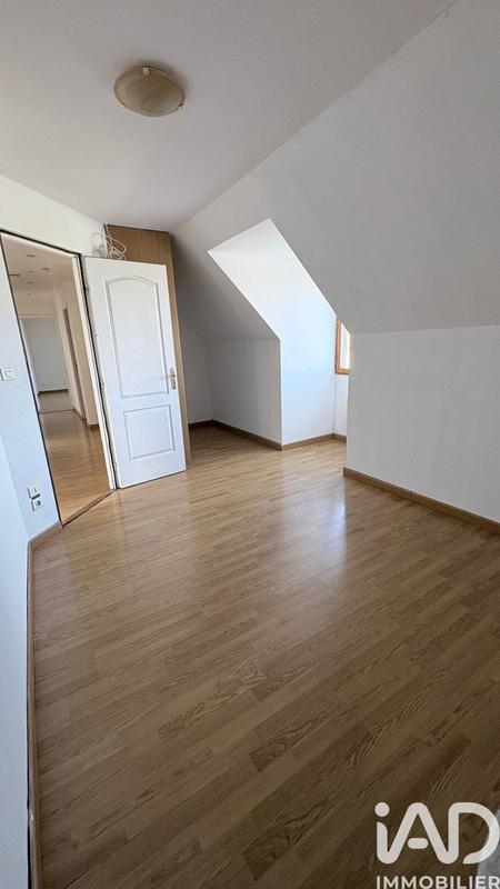 Maison - 164 m² - 9 pièces