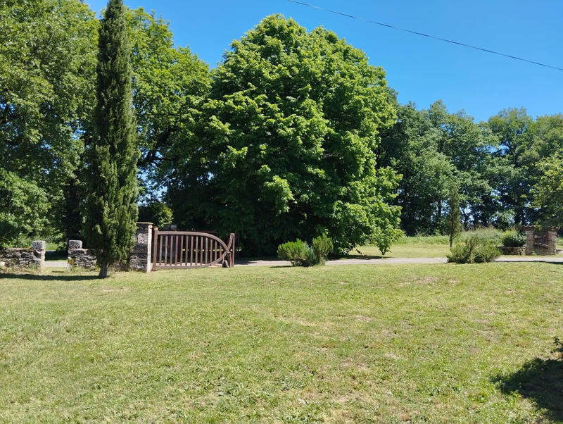 Propriété - 160 m² - 8 pièces