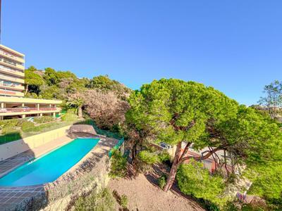 Appartement - 97 m² - 5 pièces