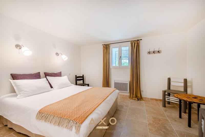 Maison de domaine - 567 m² - 25 pièces