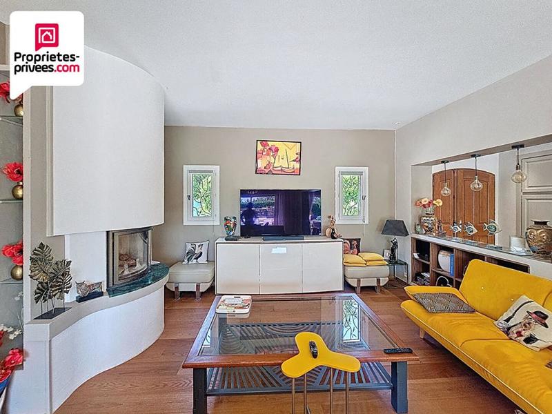 Villa - 203 m² - 7 pièces