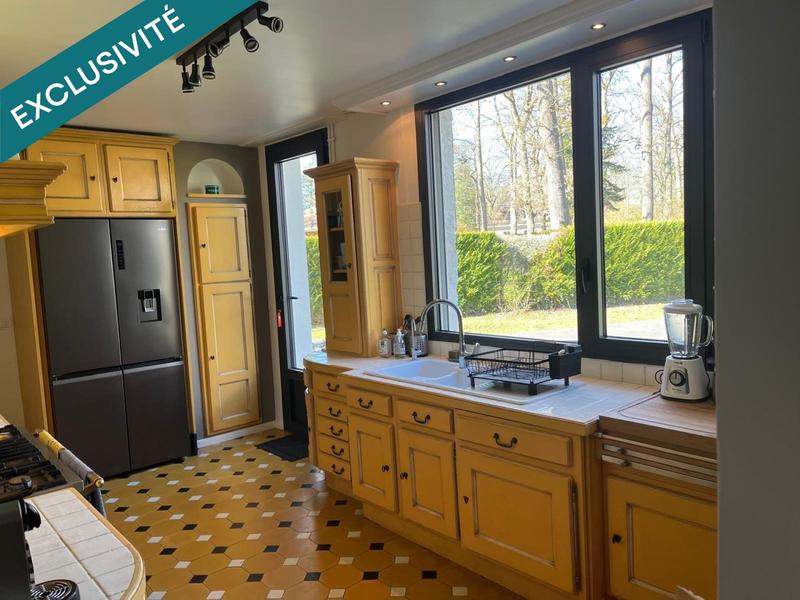 Maison - 320 m² - 9 pièces