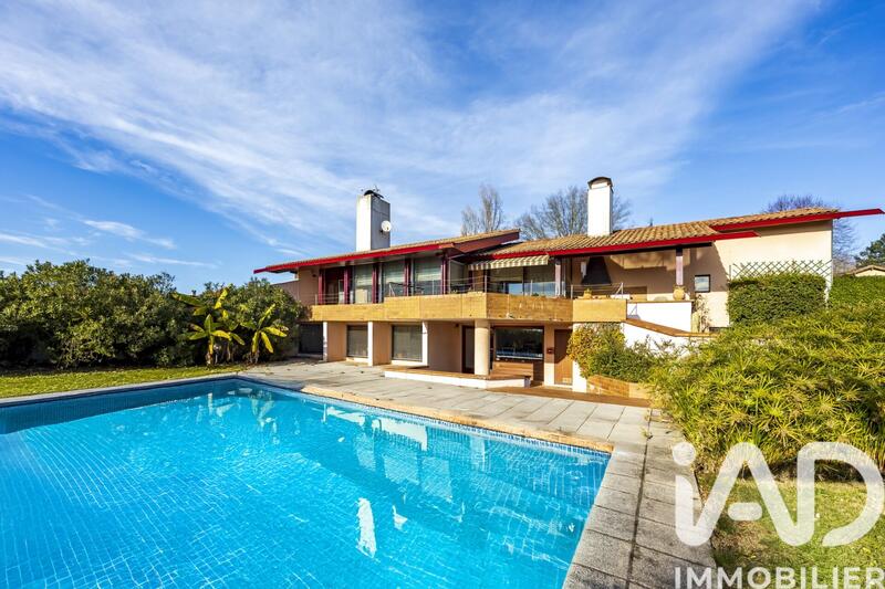 Maison de maîtres - 300 m² - 6 pièces