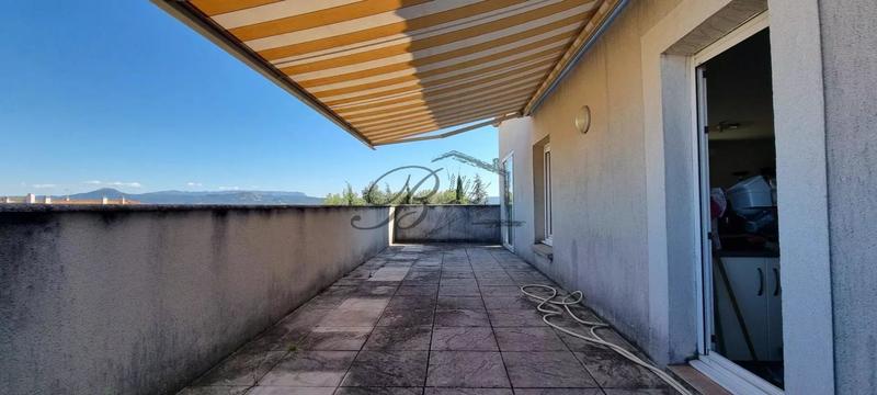 Appartement - 98 m² - 4 pièces