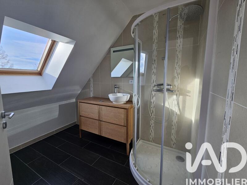 Maison - 148 m² - 8 pièces