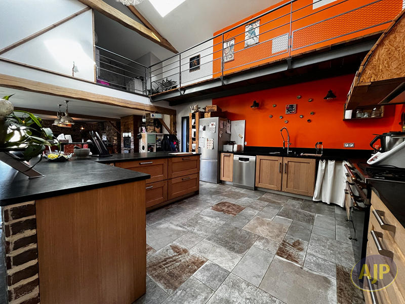 Maison - 195 m² - 5 pièces