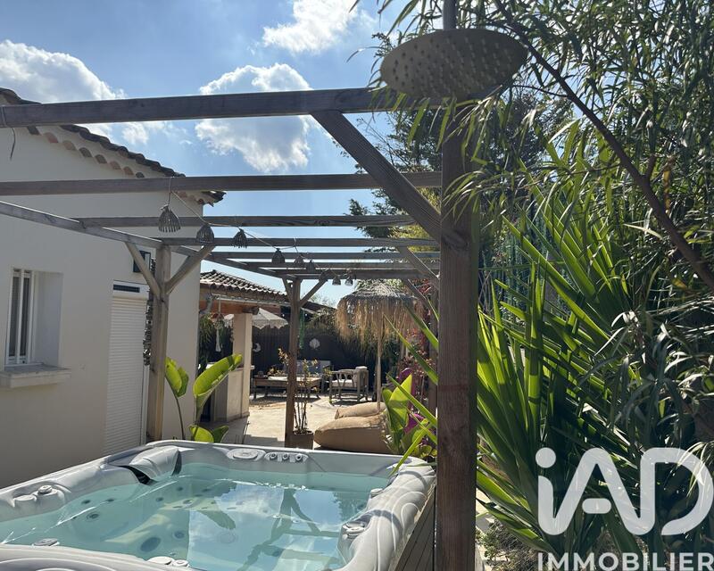 Maison - 90 m² - 4 pièces