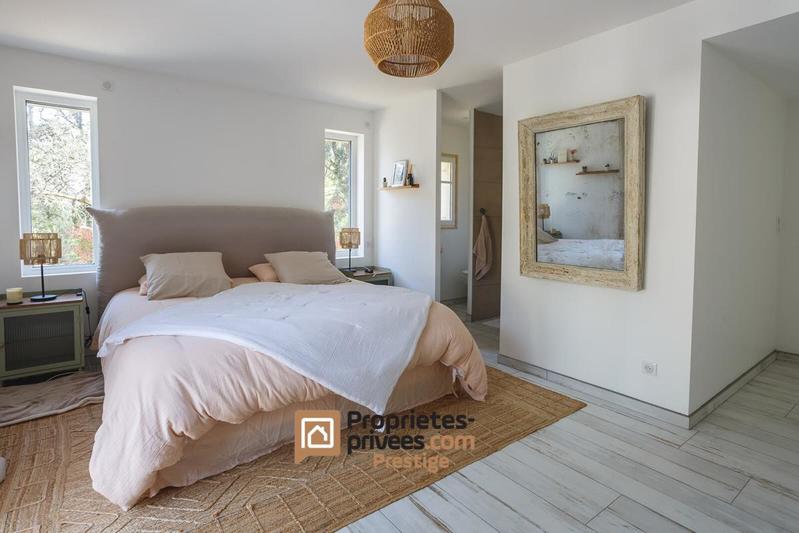 Villa - 260 m² - 7 pièces