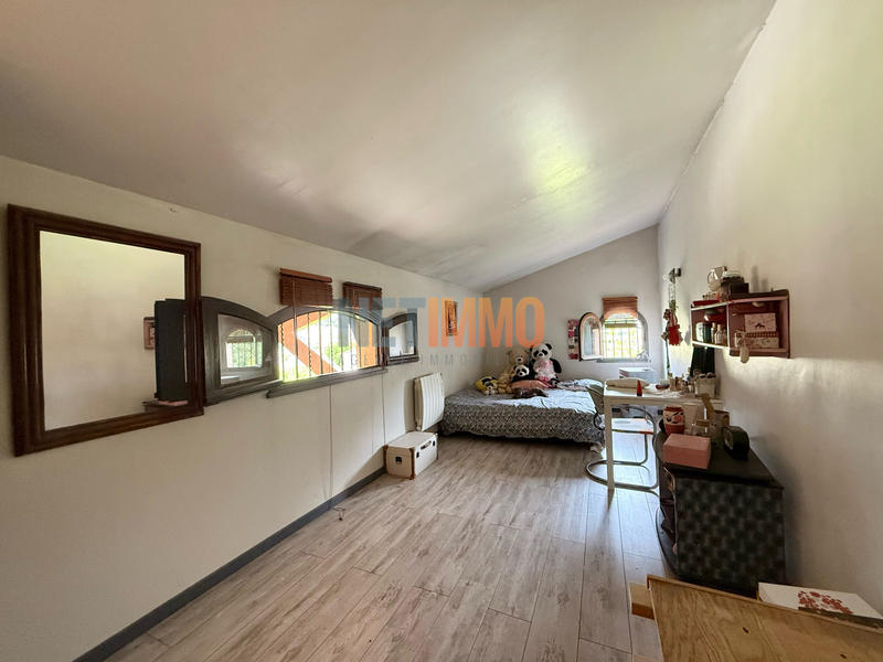 Maison - 190 m² - 9 pièces