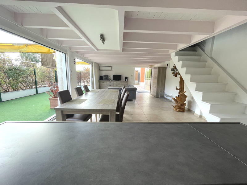 Appartement - 99 m² - 4 pièces