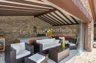 Maison - 225 m² - 6 pièces