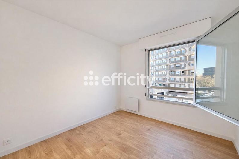 Appartement - 92 m² - 4 pièces