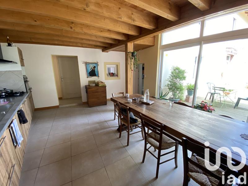 Maison - 200 m² - 6 pièces